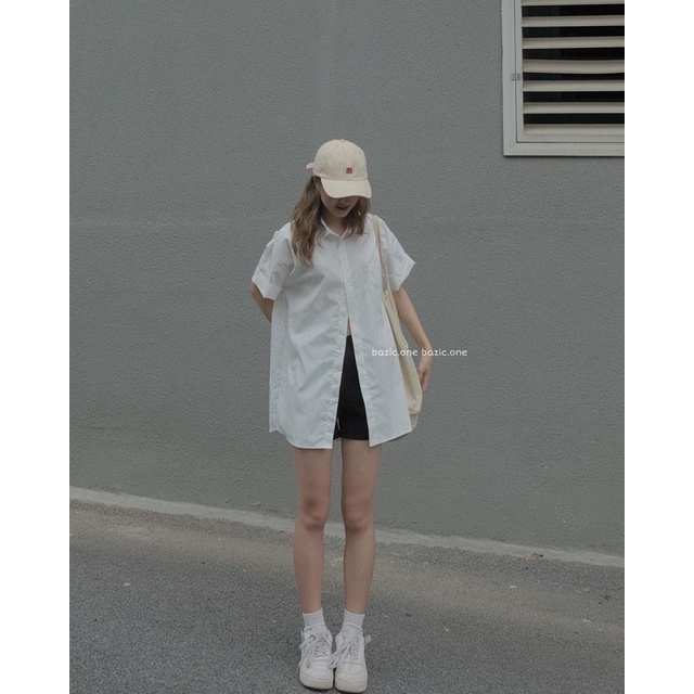 Áo váy sơ mi oversize xẻ lưng Bazic one, áo sơ mi dáng dài xẻ sau Bazic one | BigBuy360 - bigbuy360.vn