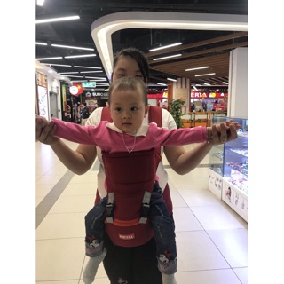Địu ngồi cho bé royal