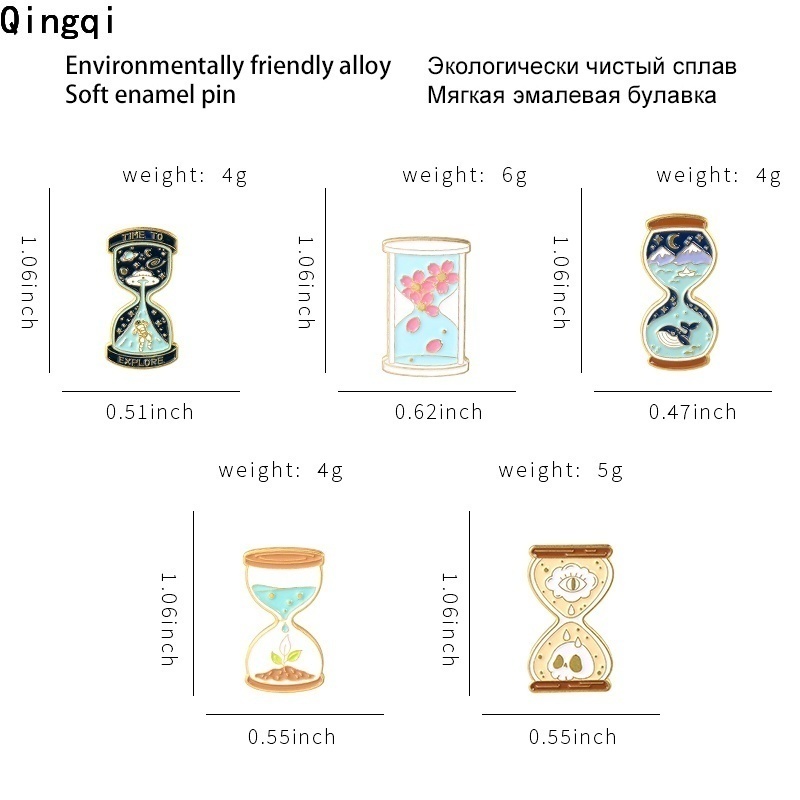 Huy hiệu cài áo Miss Zoe thiết kế kiểu đồng hồ cát hoạt hình đáng yêu