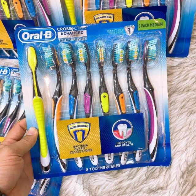 Bàn chải đánh răng Oral-b