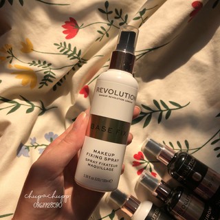 Setting spray Makeup Revolution