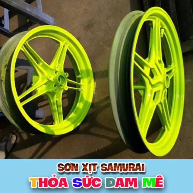 56 _ Chai sơn xịt sơn xe máy Samurai 56** màu vàng huỳnh quang  _ Fluorescent Yellow  sơn mâm xe máy và nhựa