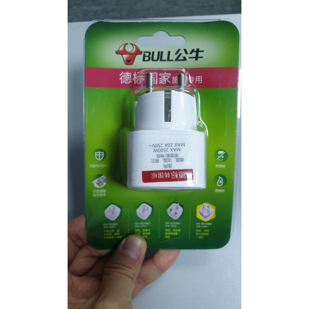 [Chính Hãng] Ổ cắm chuyển đổi chuẩn 3 chân DẸT chuẩn EU sang 2 chân tròn chuẩn VN (có đèn báo) - Bull GN901G