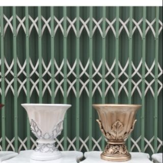 Bình hoa composite lá nhỏ mang phong cách Châu Âu