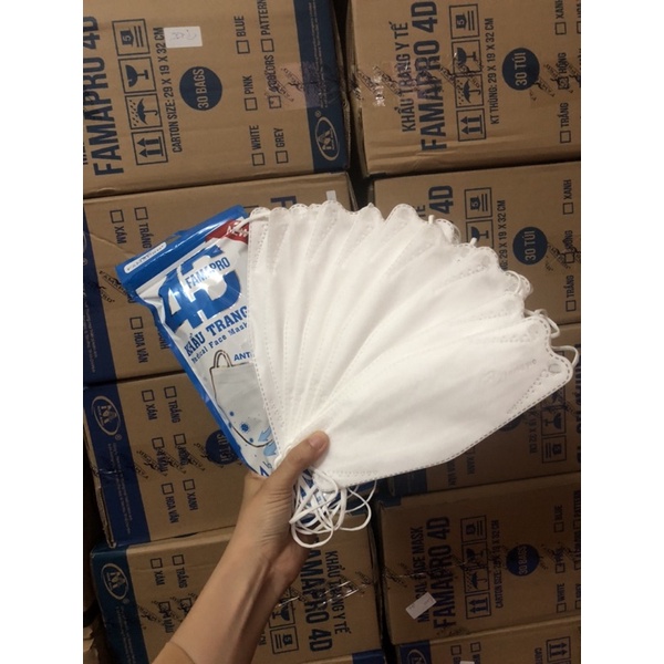 Thùng khẩu trang 4D  300 cái,  khẩu trang kháng khuẩn 4 lớp