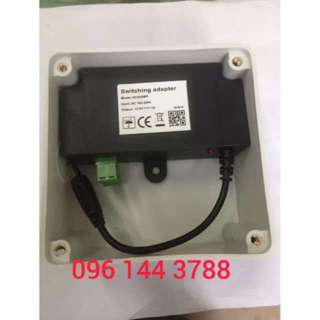 Hộp liền nguồn 12v 2a