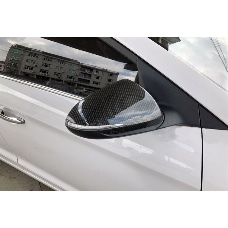 Ốp gương chiếu hậu Carbon xe Hyundai Elantra 2016 - 2021 vân cacbon - Hàng cao cấp - Giá 1 bộ
