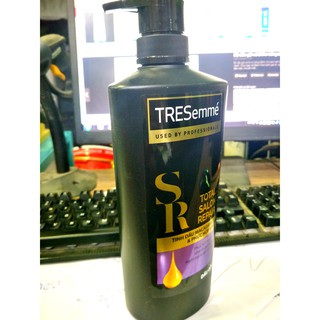 Dầu gội Tresemme đen 640ml.