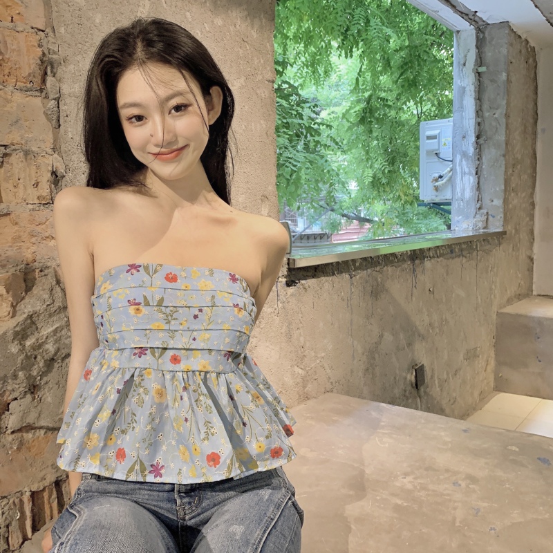 Áo Tank Top Hoạ Tiết Hoa Thiết Kế Ngọt Ngào Dành Cho Nữ