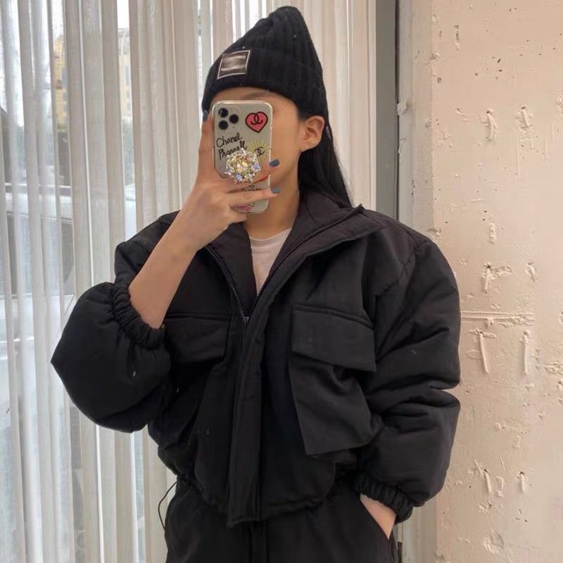 Áo khoác phao dáng ngắn croptop