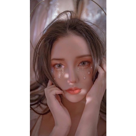 Dán đá Cho makeup