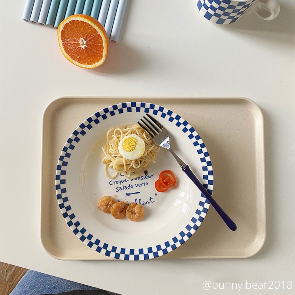 Đĩa sứ xinh xắn phong cách Hàn Quốc viền sọc caro