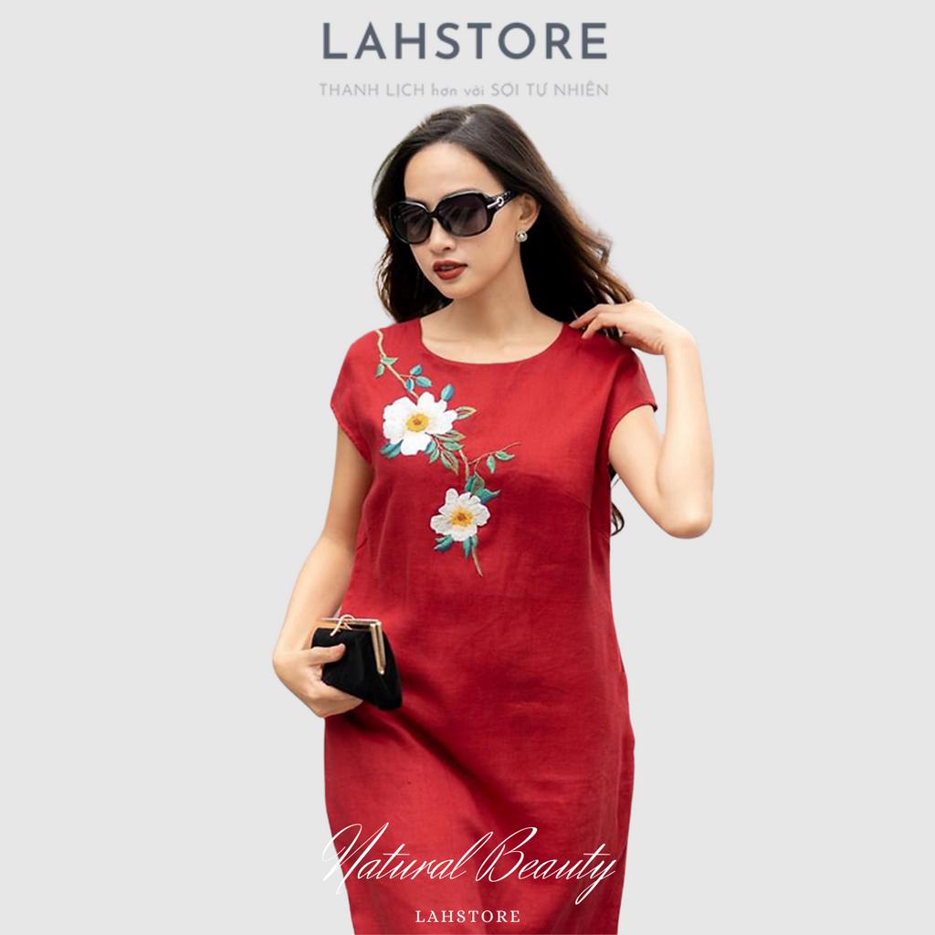 Đầm suông linen trung niên LAHSTORE vải linen Hàn dày dặn, tay hến, thêu hoa (Đỏ Tươi)