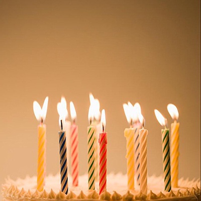 Đồ chơi ảo thuật nến thổi không tắt