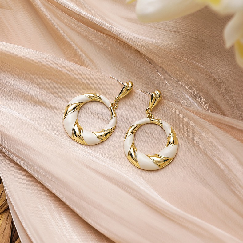 Hoa tai thời trang nữ khuyên dài điệu đà - HT299
