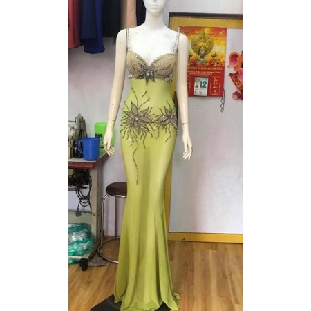 Đầm dạ hội cúp ngực đính hạt