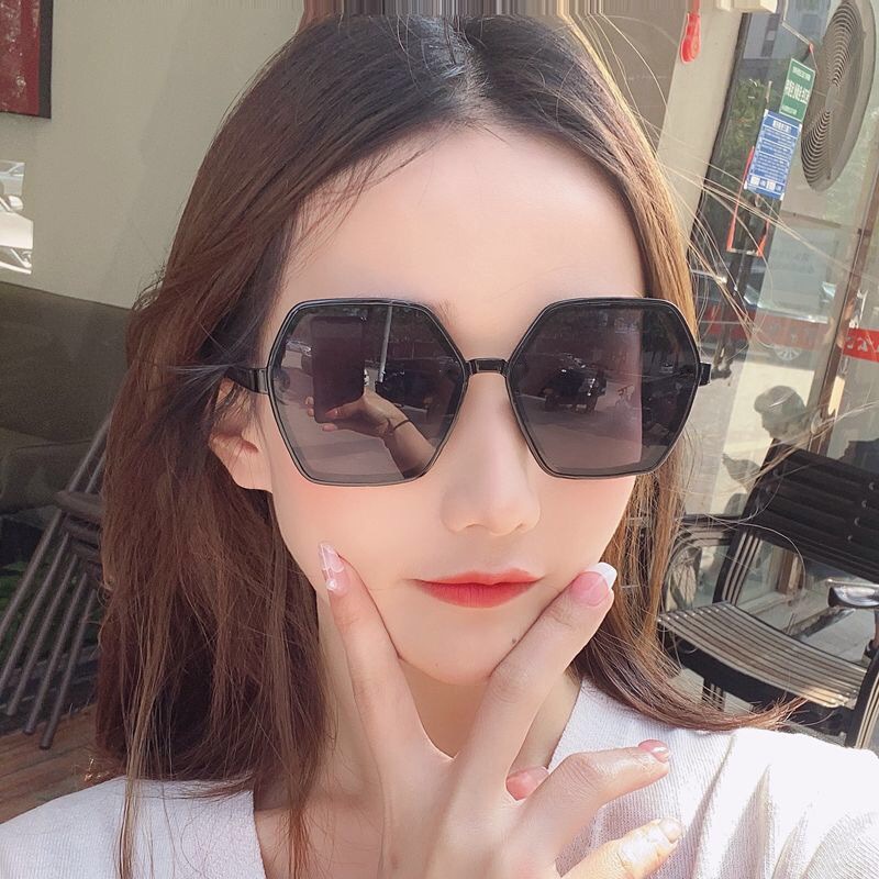 Kính Mát Thời Trang Khung Lục Giác D113