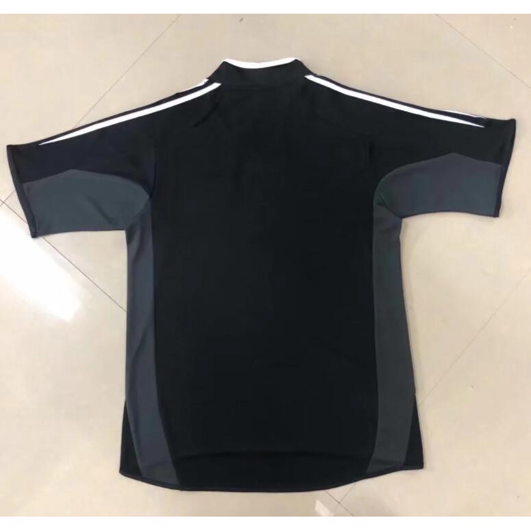 Áo bóng đá đội tuyển Real Madrid 04-05 phong cách retro