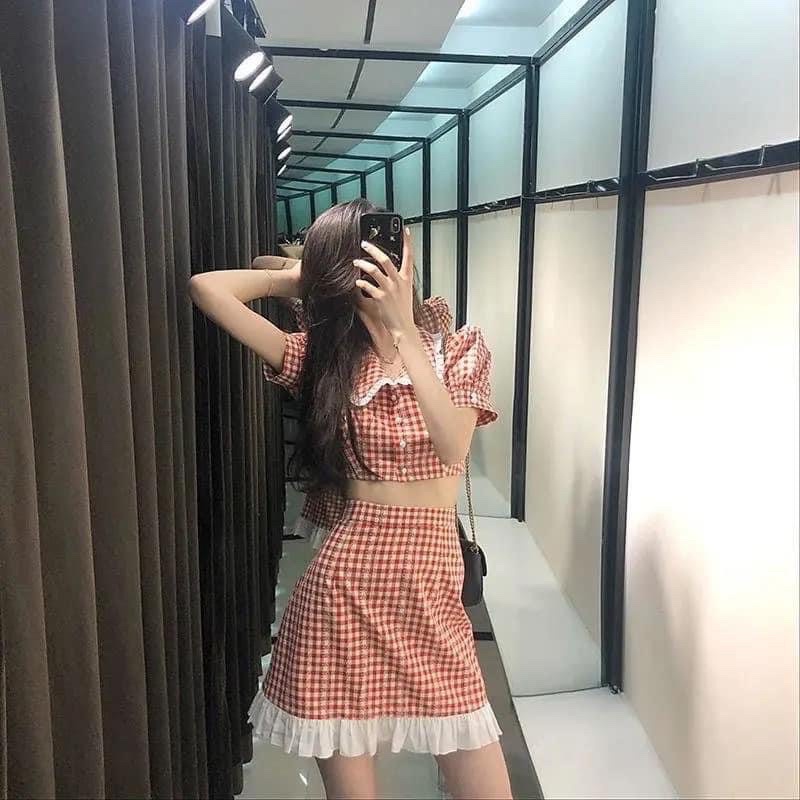 Set váy croptop kẻ ca ro xinh sắn có lót trong váy