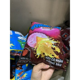 1 goi  kẹo dynamite nhân socola , dâu