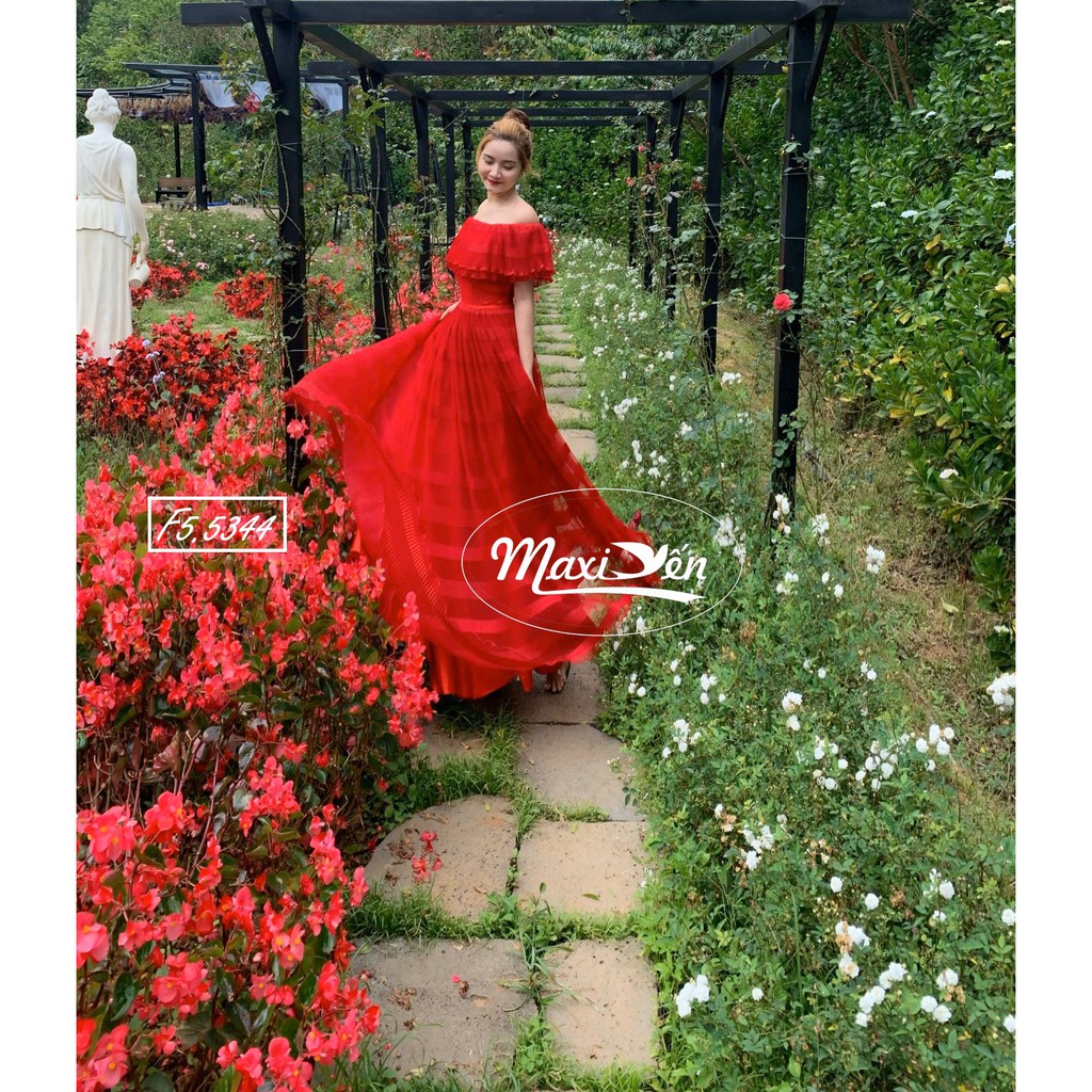 ĐẦM MAXI TRỄ VAI ĐỎ CHÂN TẦNG
