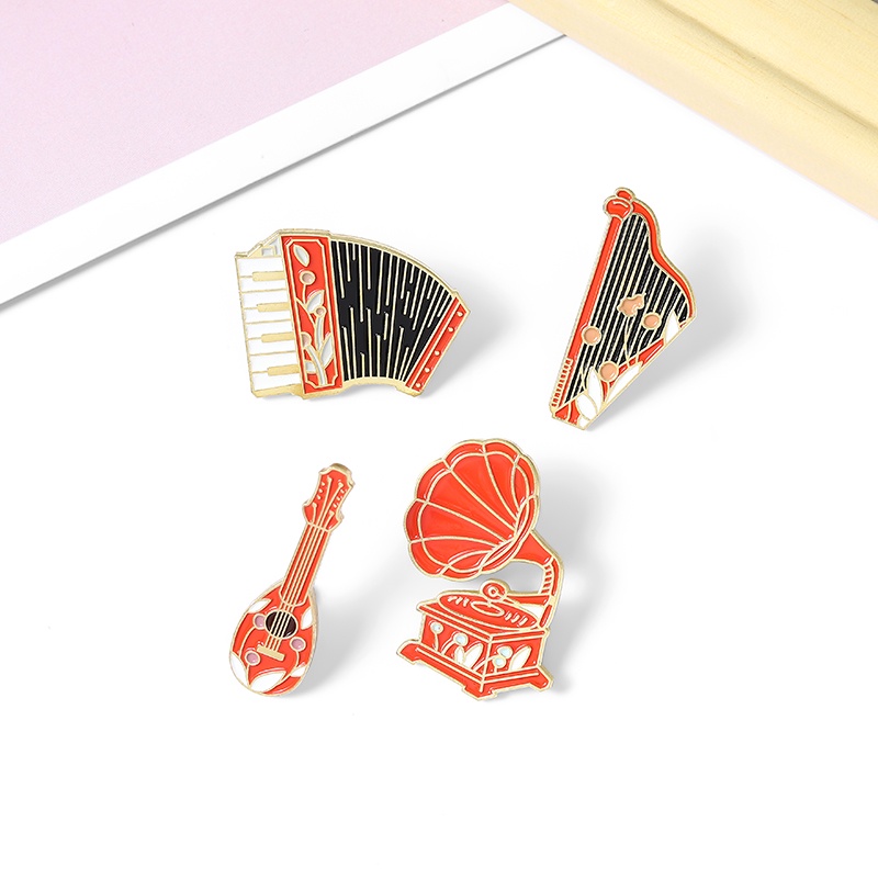 Huy hiệu cài áo hình nhạc cụ cổ điển