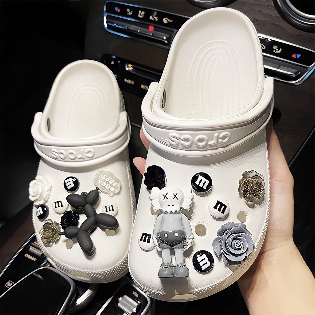 Dép sục Drew + Bộ hình gắn Kaws 3D