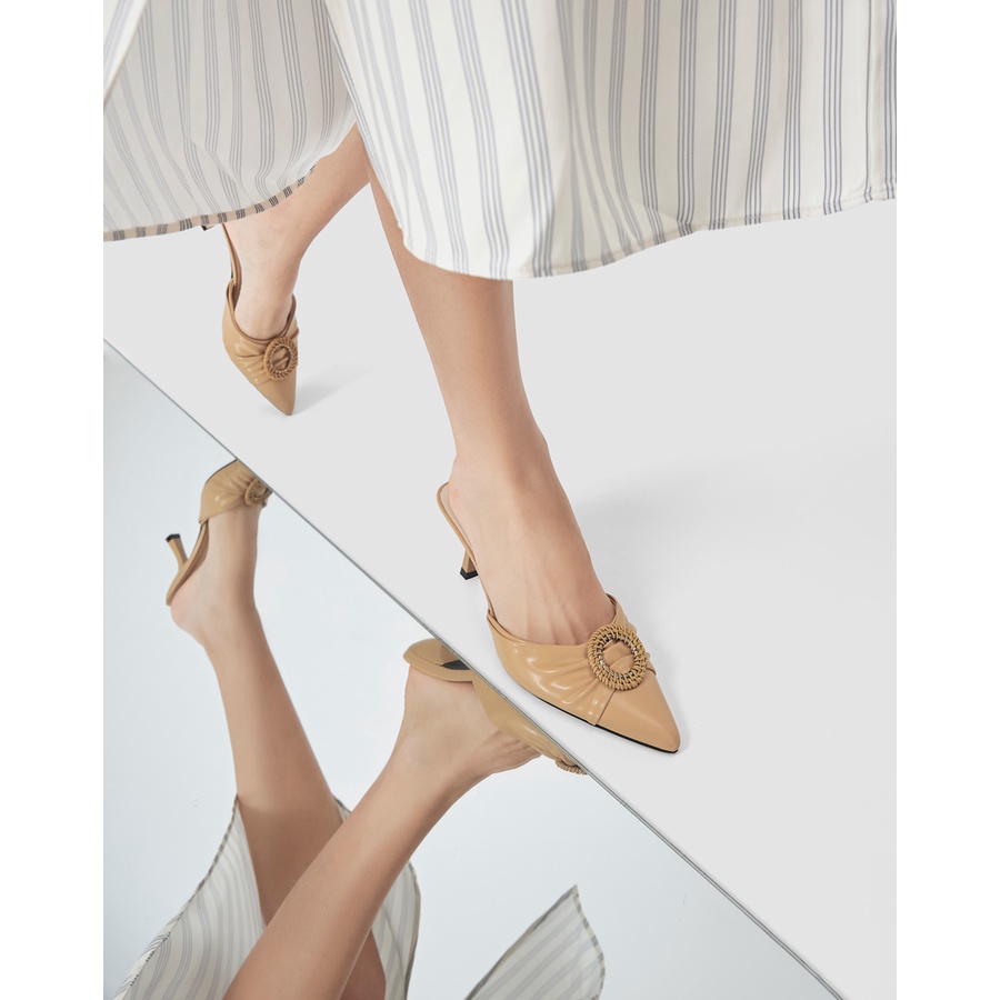 [WABRJN50 - giảm 10% đơn 250K] JUNO - Giày Mules Bít Mũi Khóa Trang Trí Đan Lát - CG07106