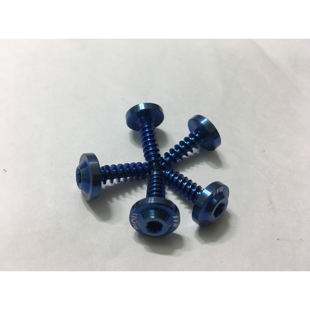 5 ỐC TITANIUM GR5 gắn DÀN ÁO(răng thưa)