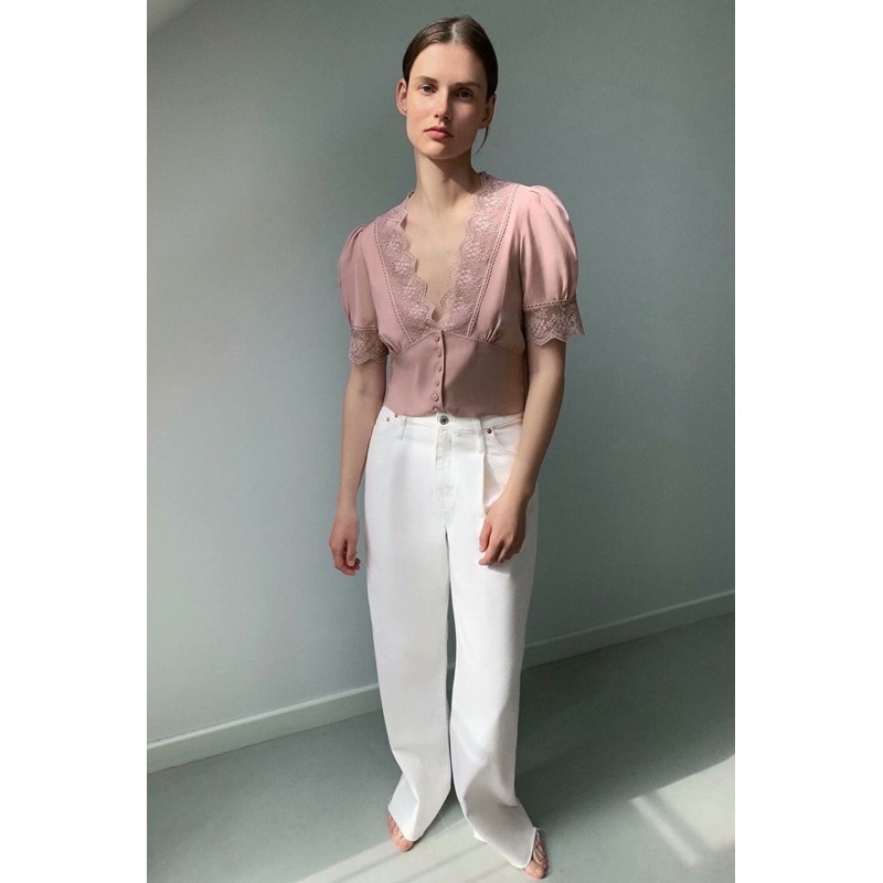 Áo hồng phối ren Zara