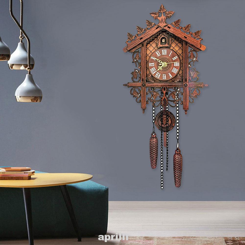 Đồng hồ treo tường bằng gỗ thiết kế phong cách châu âu hiện đại