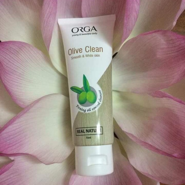 Sữa rửa mặt Olive Clean kiềm dầu