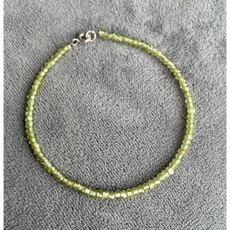 Vòng tay Prehnite