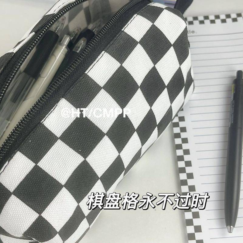 ⭐ iLado ⭐ Túi dễ thương theo chủ đề iLado Nylon đen mạng tinh thể phong cách ca rô túi có dây kéo nhỏ hộp đựng bút ba chiều bút dễ thương có dây kéo văn phòng túi đựng đồ cá nhân Phong cách nữ tính nhẹ nhàng