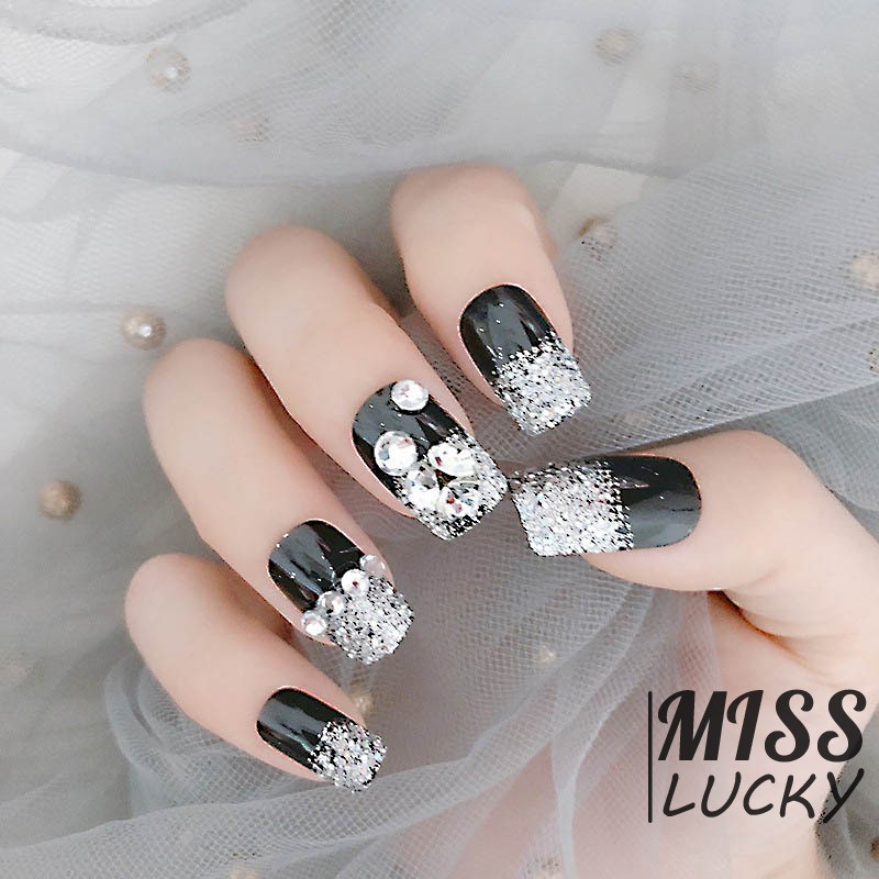 [Hàng mới về] Set 24 móng tay giả đính đá thời trang cho nữ