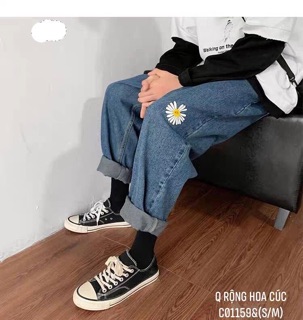 Quần bò ống rộng hoa cúc - C