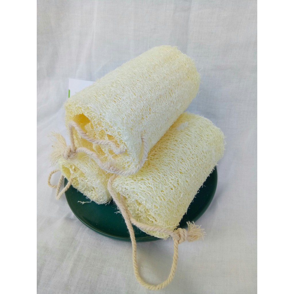 1 Khúc xơ mướp tròn dùng rửa chén, ly, nồi chảo tạo bọt tốt, làm sạch nhanh, dùng bền