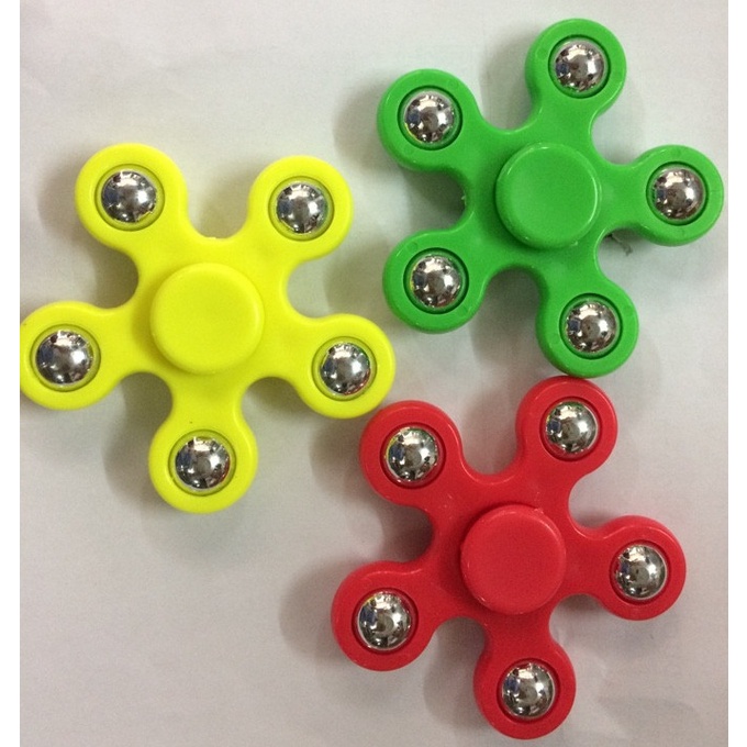 Con quay nhựa giá rẻ 5 cánh Hero Spinner