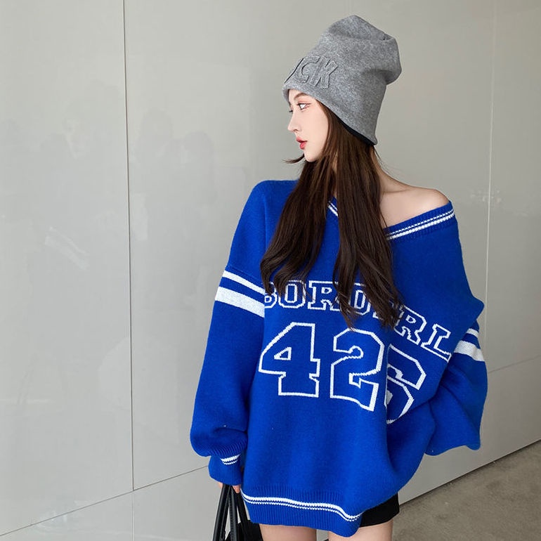 Áo sweater dáng rộng cổ chữ v in chữ màu xanh dương phong cách Hàn Quốc thời trang thu đông mới cho nữ