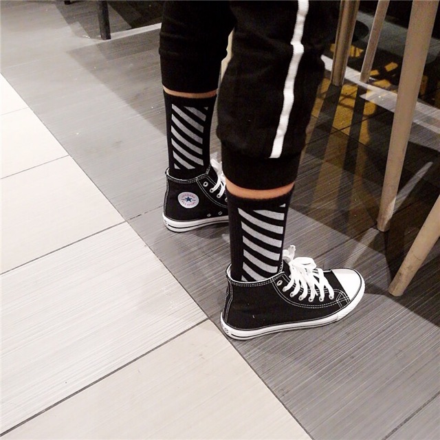 🧦🧦🧦 Vớ tất cổ cao OFF WHITE cá tính.