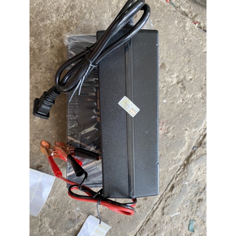 sạc 12v-20Ah có quạt