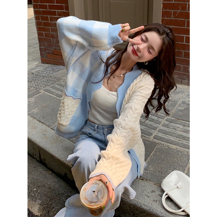 Hàng Sẵn_ Áo khoác len phối màu xanh sữa viền cánh hoa anh đào Hadu shop