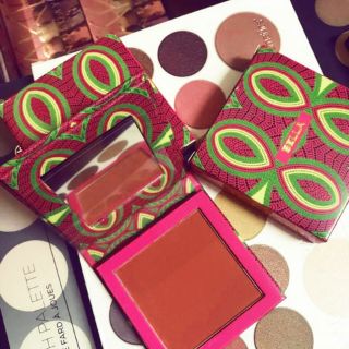 PHẤN MÁ JUVIA'S PLACE AFRUQUE COLLECTION BLUSH