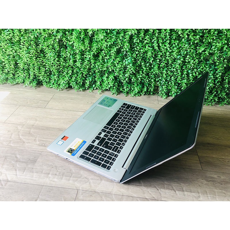 Laptop Dell Inspiron 5570 i5 8CPU card độ hoạ rời, 8GB RAM SSD 256GB siêu chất | BigBuy360 - bigbuy360.vn
