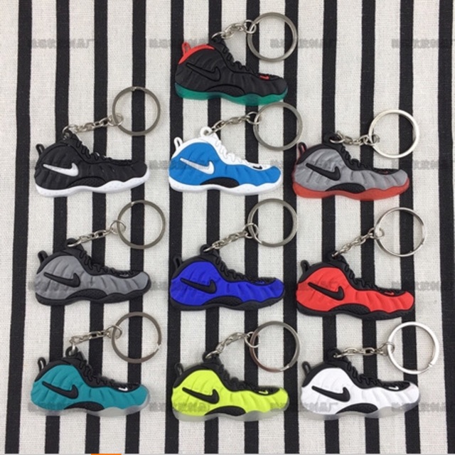 Móc khoá giày Nike