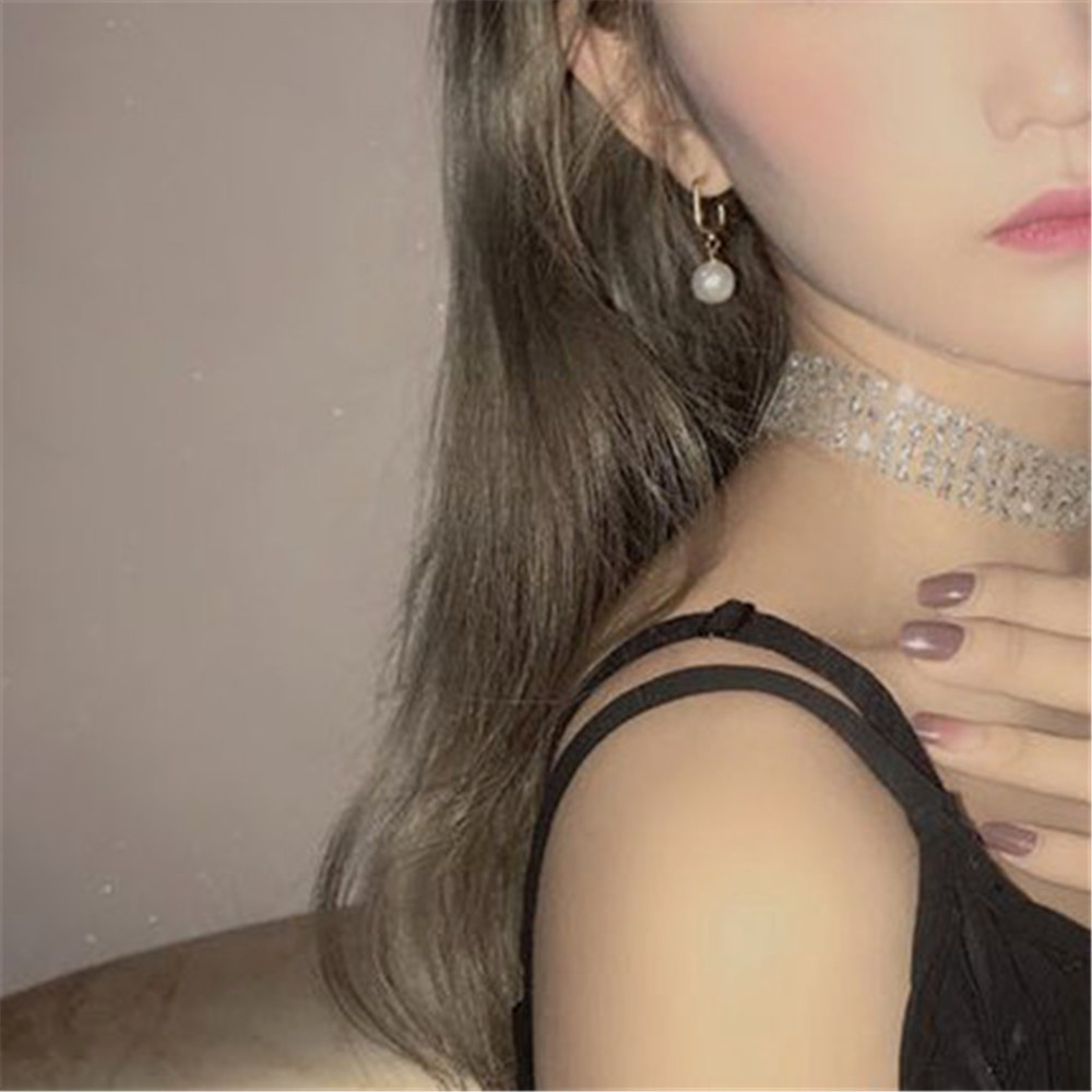 Bông tai dáng vuông đính ngọc trai đơn giản