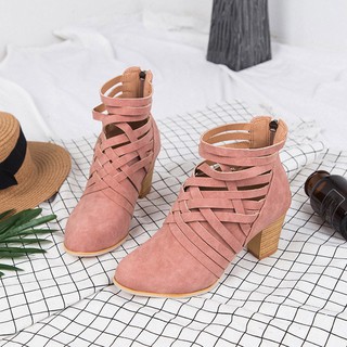 Giày boot cao gót đế vuông nữ