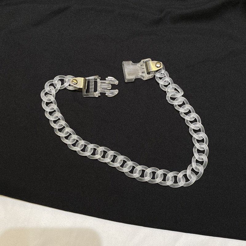 Dây chuyền acrylic trong suốt phong cách hip hop thời trang