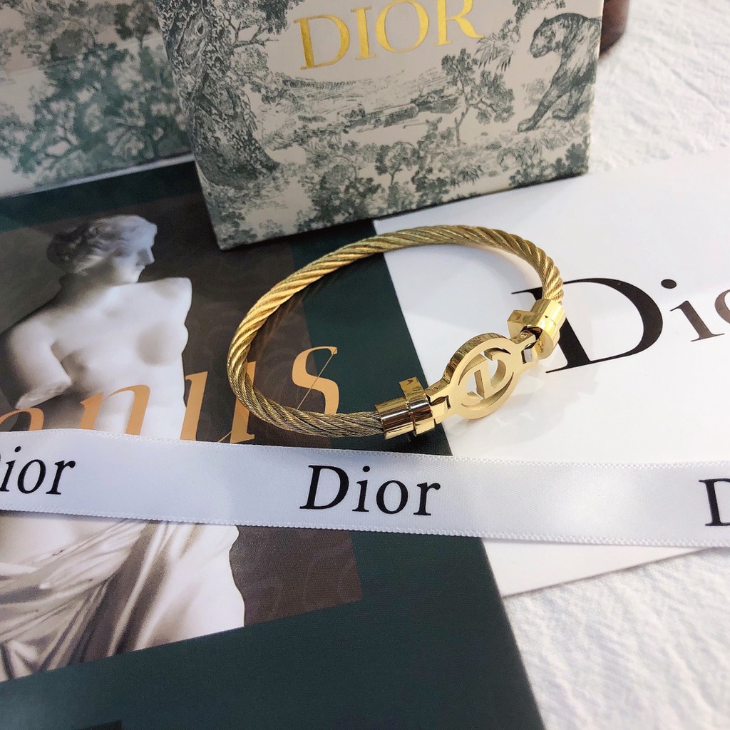 Vòng đeo tay Dior thời trang dành cho nữ