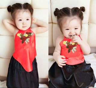 Sét Yếm Đào Thêu Hoa Cho Bé